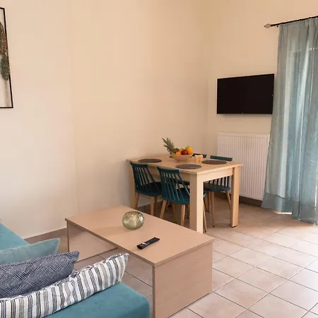 Plumi * Ханья (Крит)